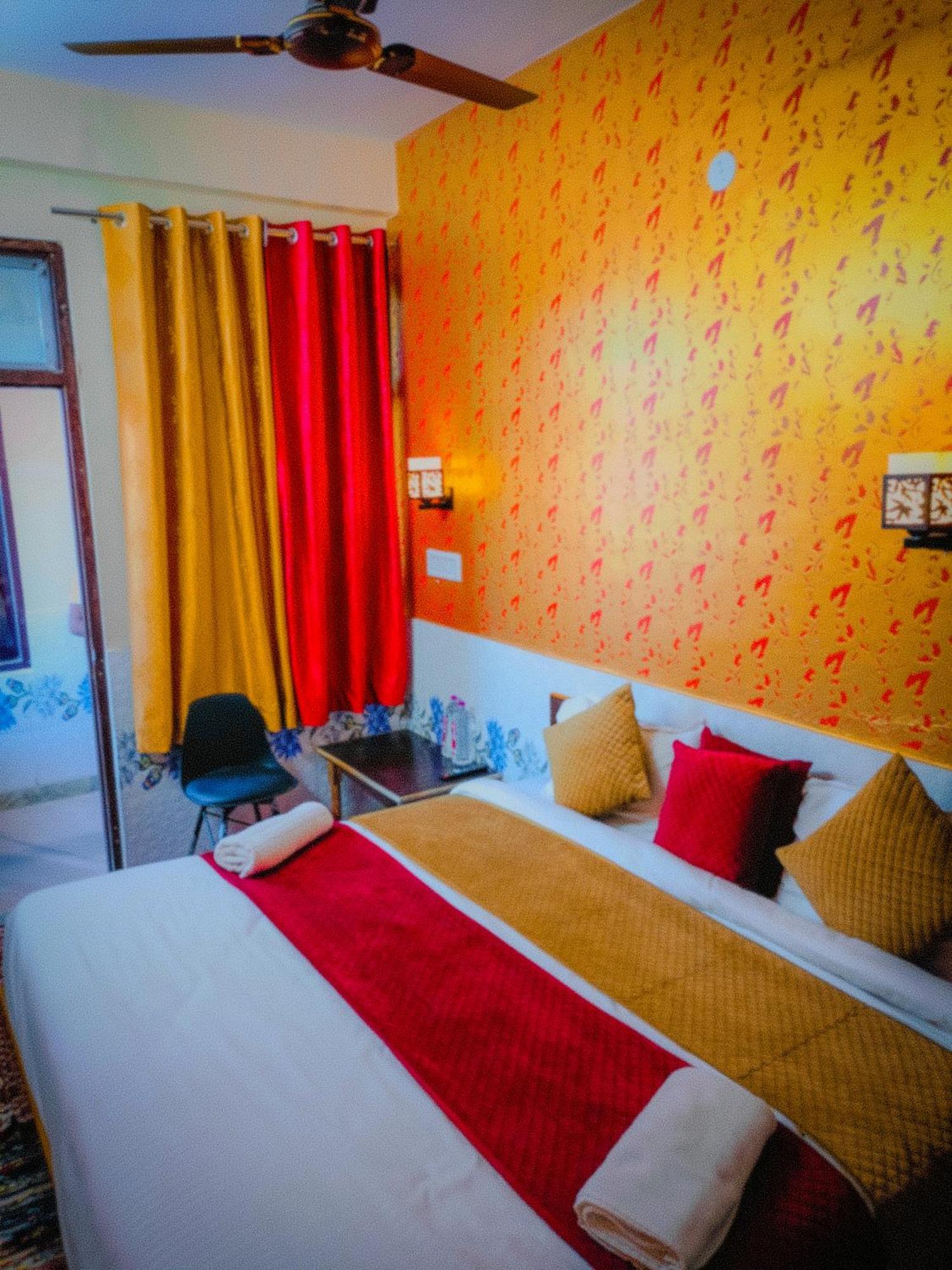 The Crown Amer 3* Jaipur